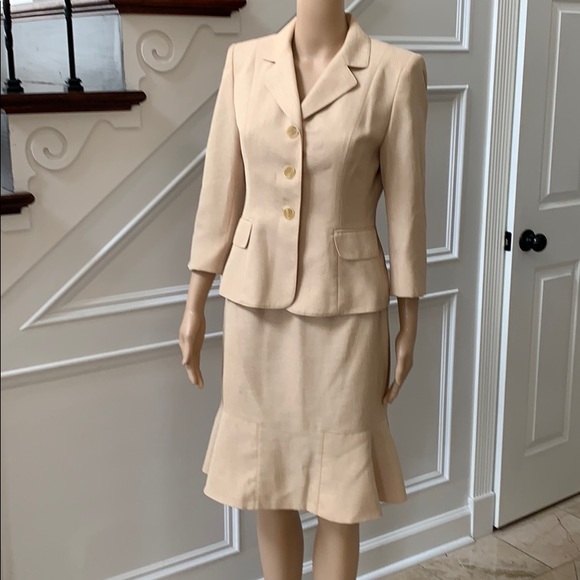 Le Suit Dresses & Skirts - NWOT! Le Suit skirt sz 4P
